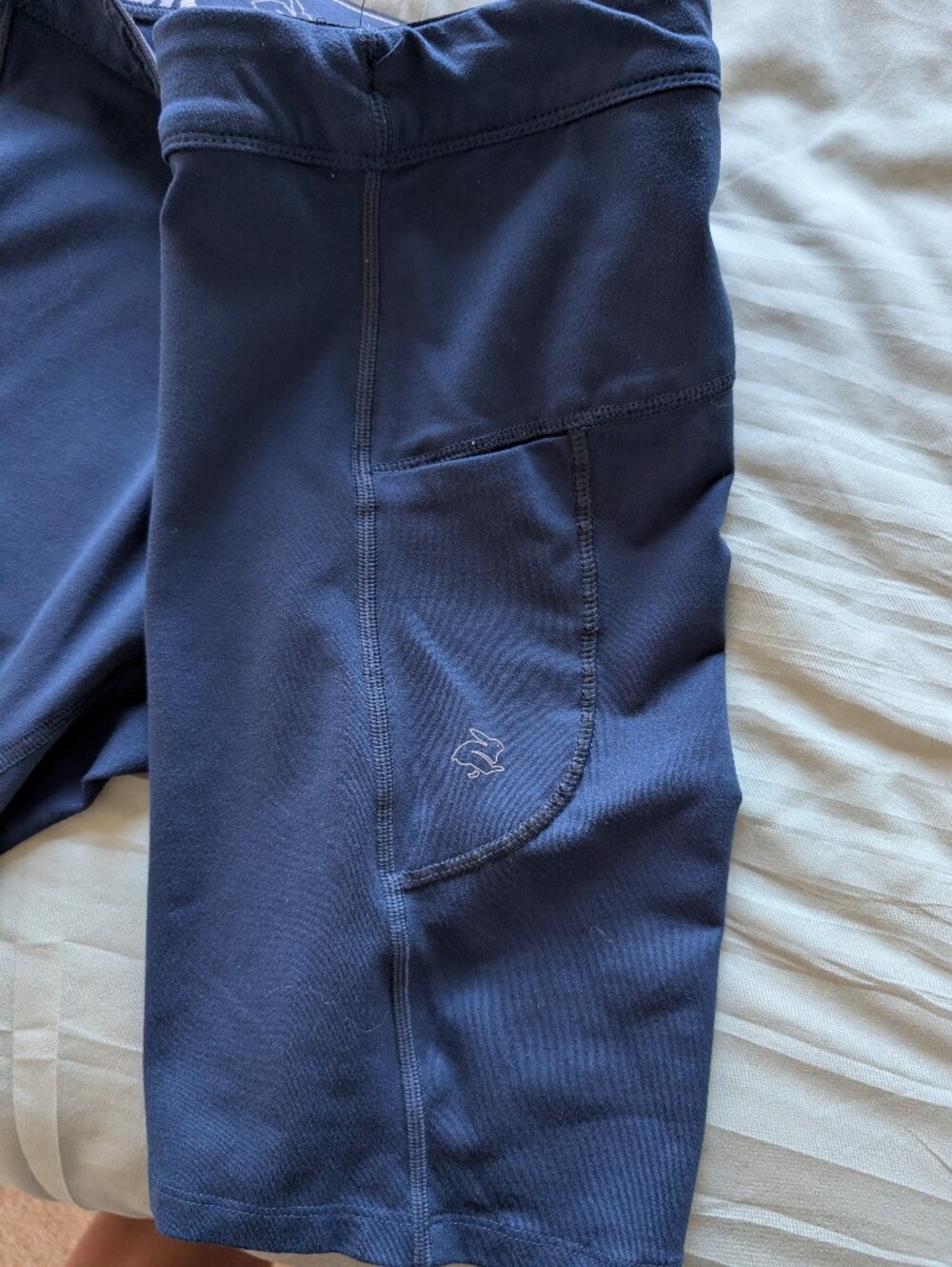 Women's Rabbit Active Wear Shorts SZ M/L - Picture 5 of 6